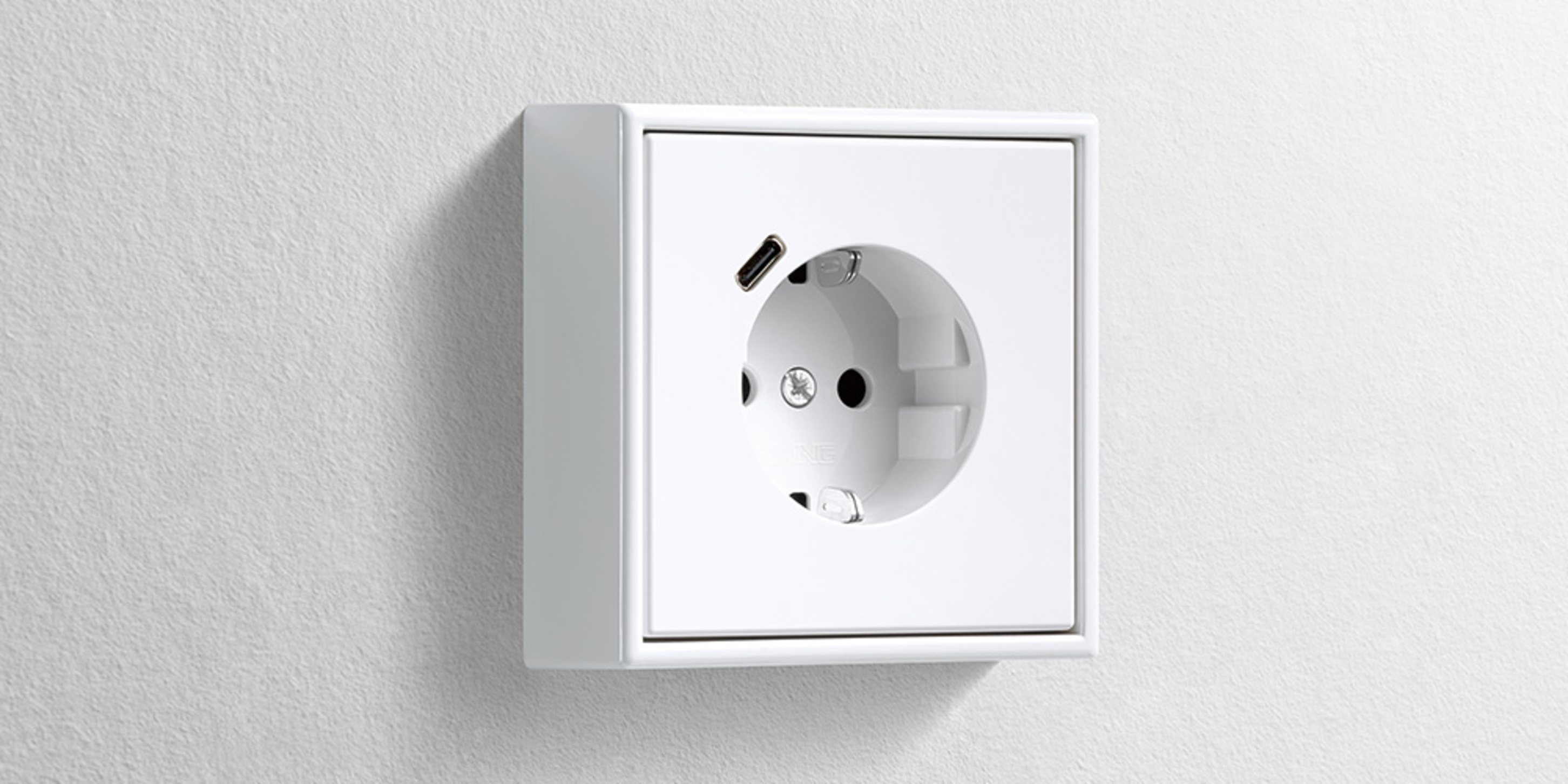 Erweiterter Anschlussraum für die Nachrüstung bei Elektrotechnik Dirk Sebastian in Schönwölkau