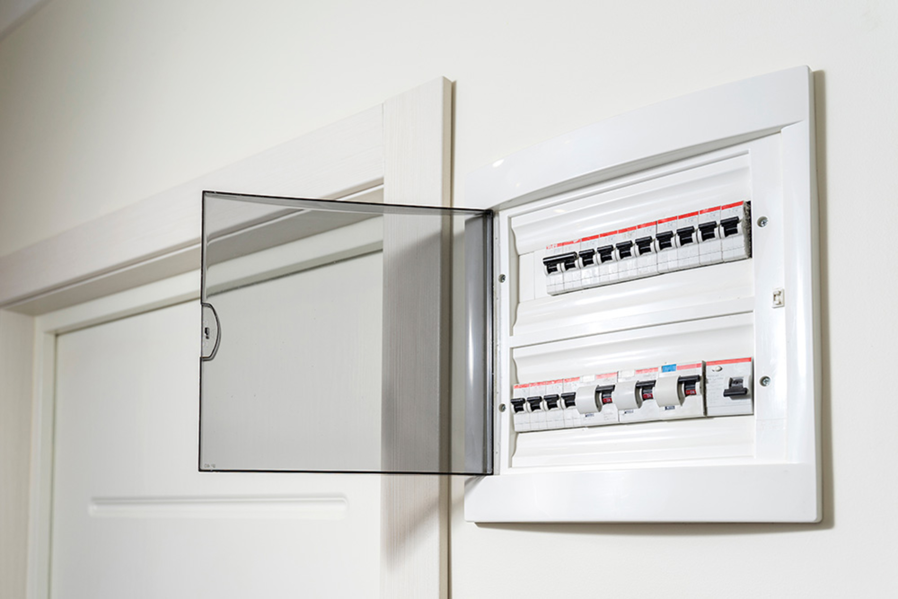 Über­spannungs­schutz bei Elektrotechnik Dirk Sebastian in Schönwölkau